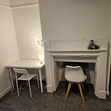 Spacious 4br Family-friendly In Redfield Nyaraló